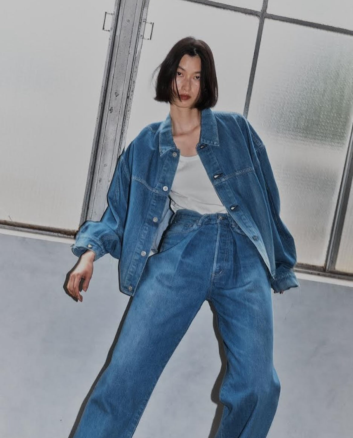 Over sleeve cross denim jacket