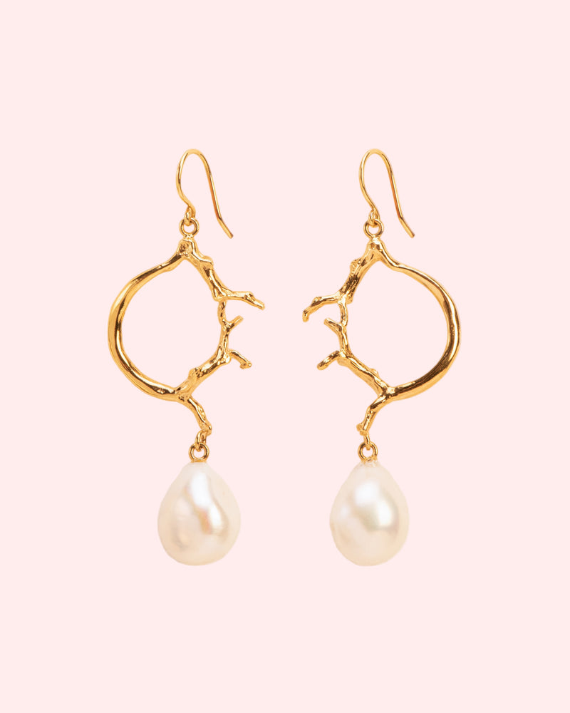 Branch-shaped hook earrings with pearl in silver