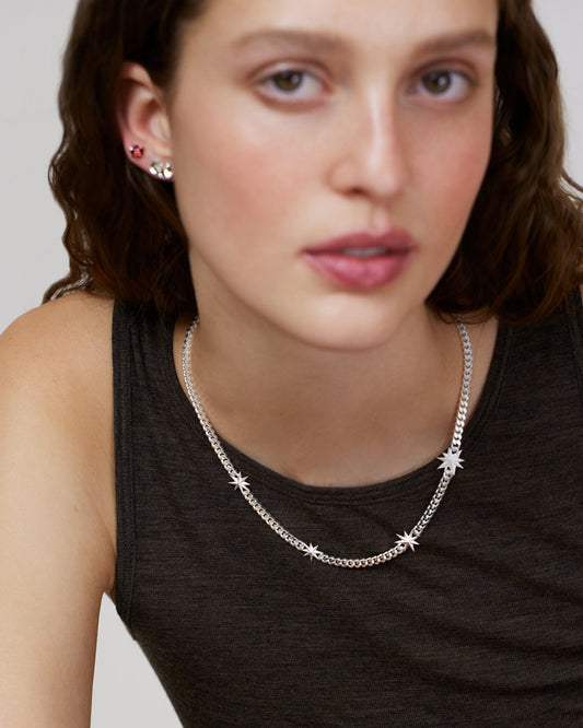 Curb chain necklace with stars