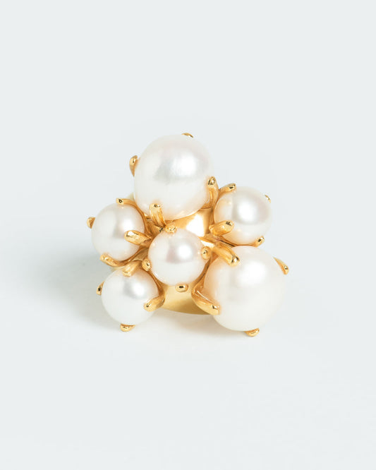 Statement ring ensemble with pearls