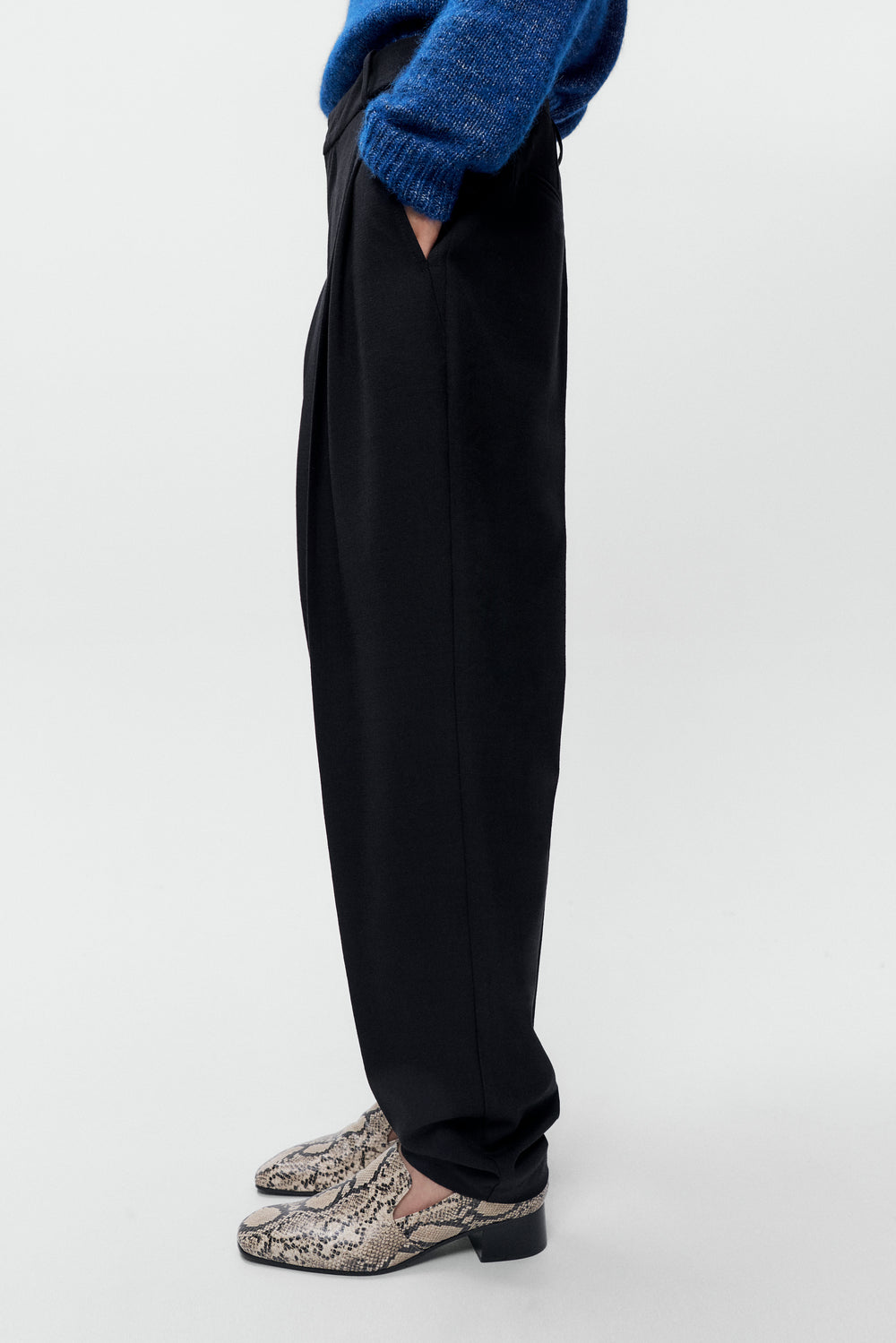 CARROT PANTS Black