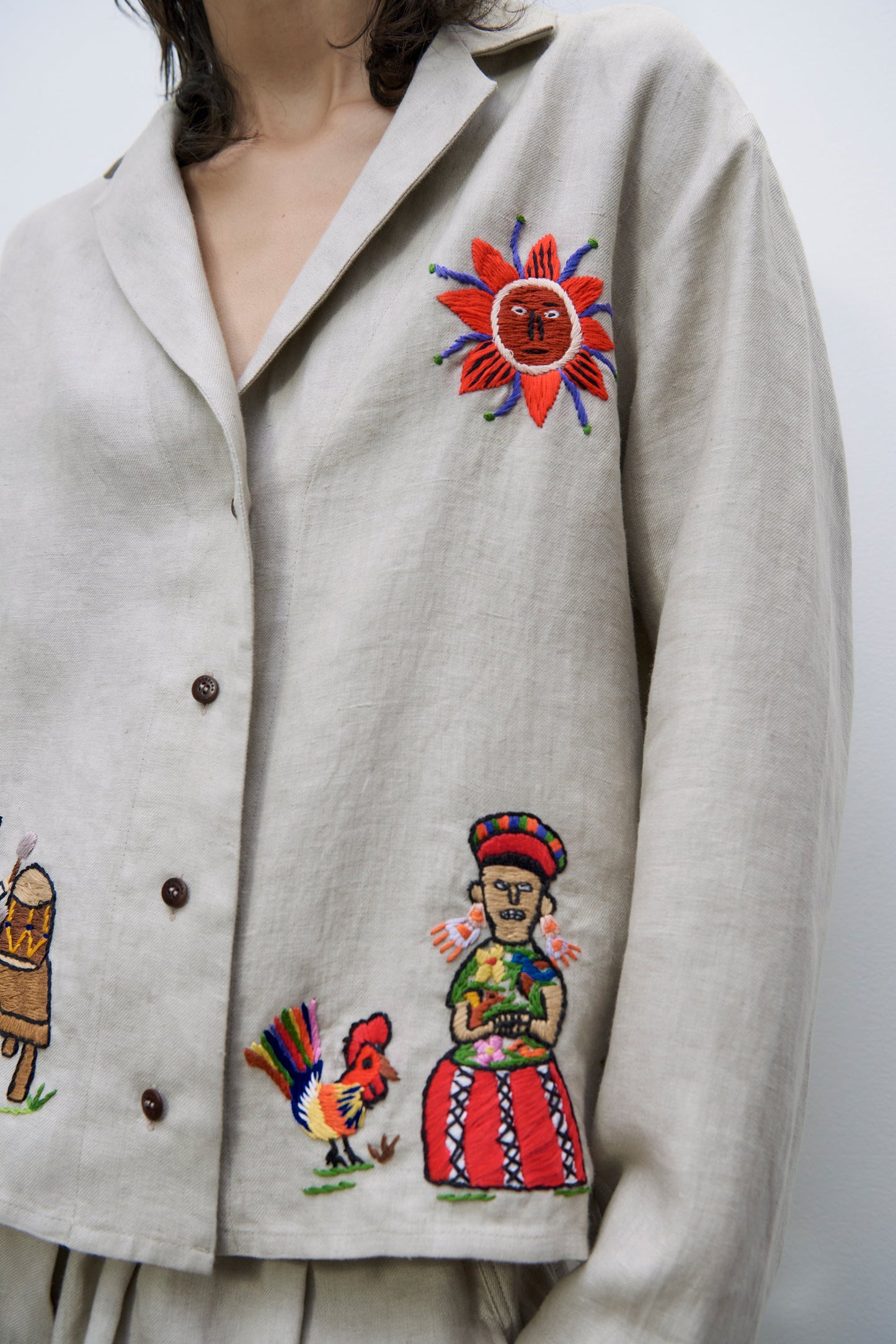 raíces hand-embroidered shirt
