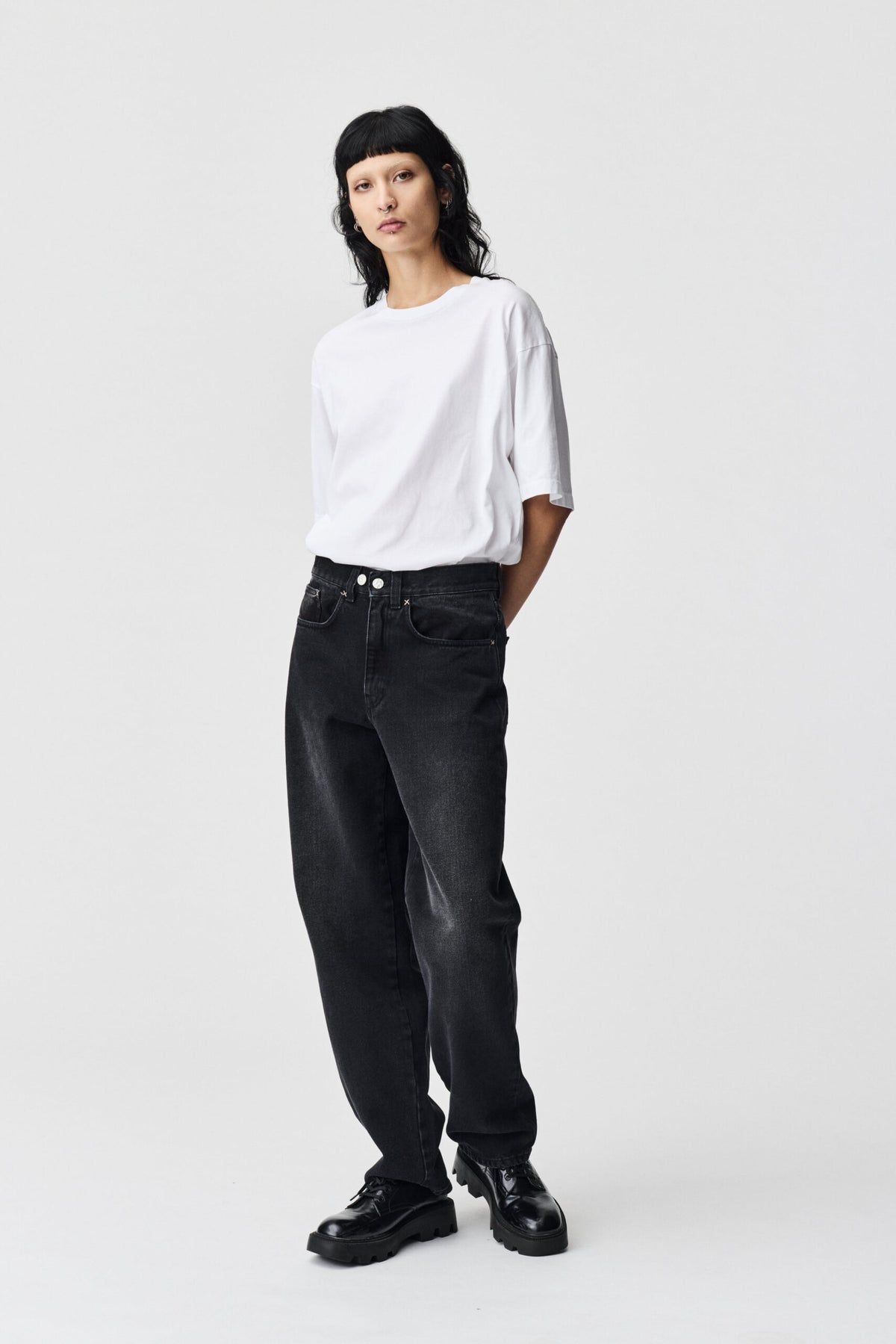 AWI 211 Used Black