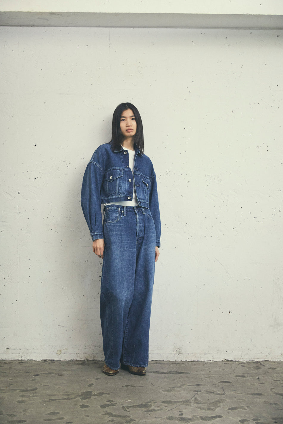 SELVEDGE CROPPED TRUCKER JACKET faded indigo