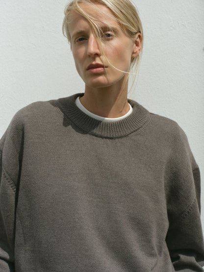 CREW NECK SWEATER TAUPE