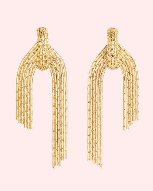 Hoop earrings with detachable falling chains