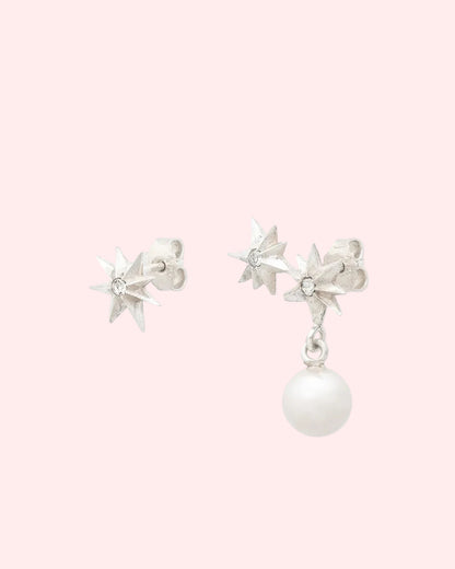 Star stud earrings with crystal and dangling pearl