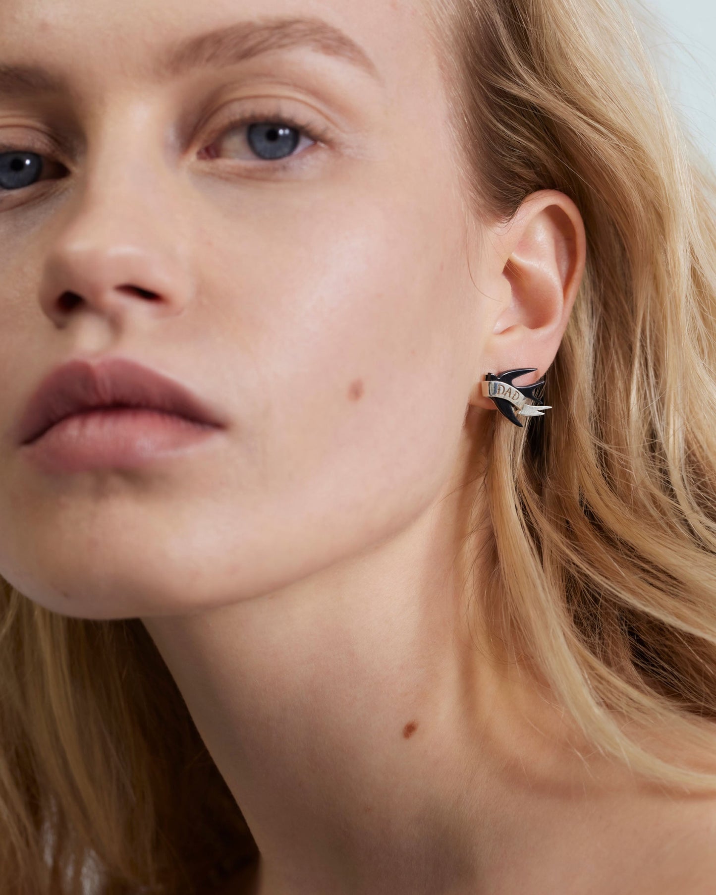 single earring DAD silver with onyx