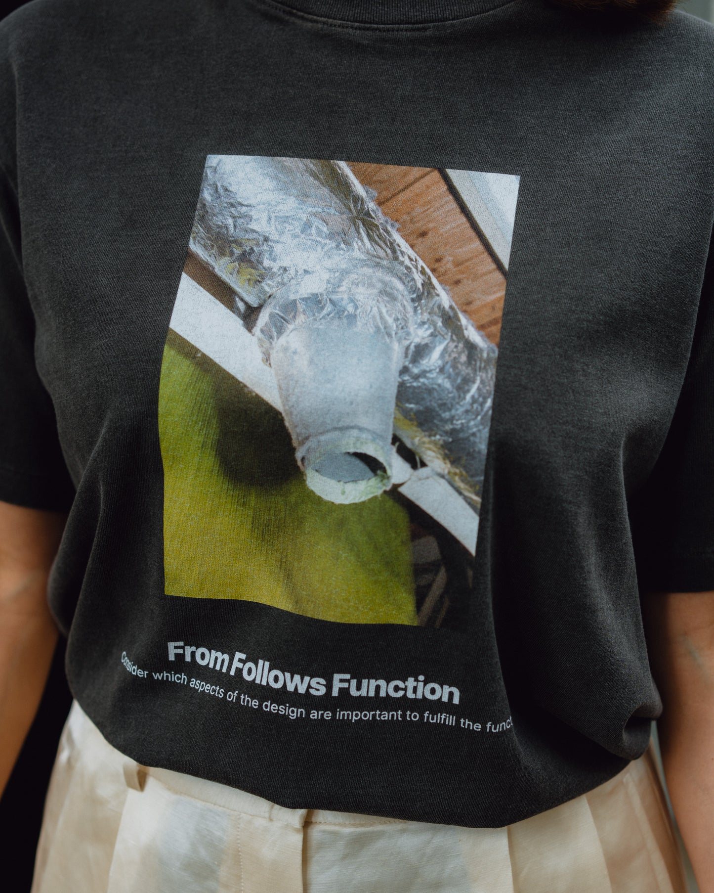 t-shirt 17/-ROUND SHAPE DYED TEE "From Follows Function" Black
