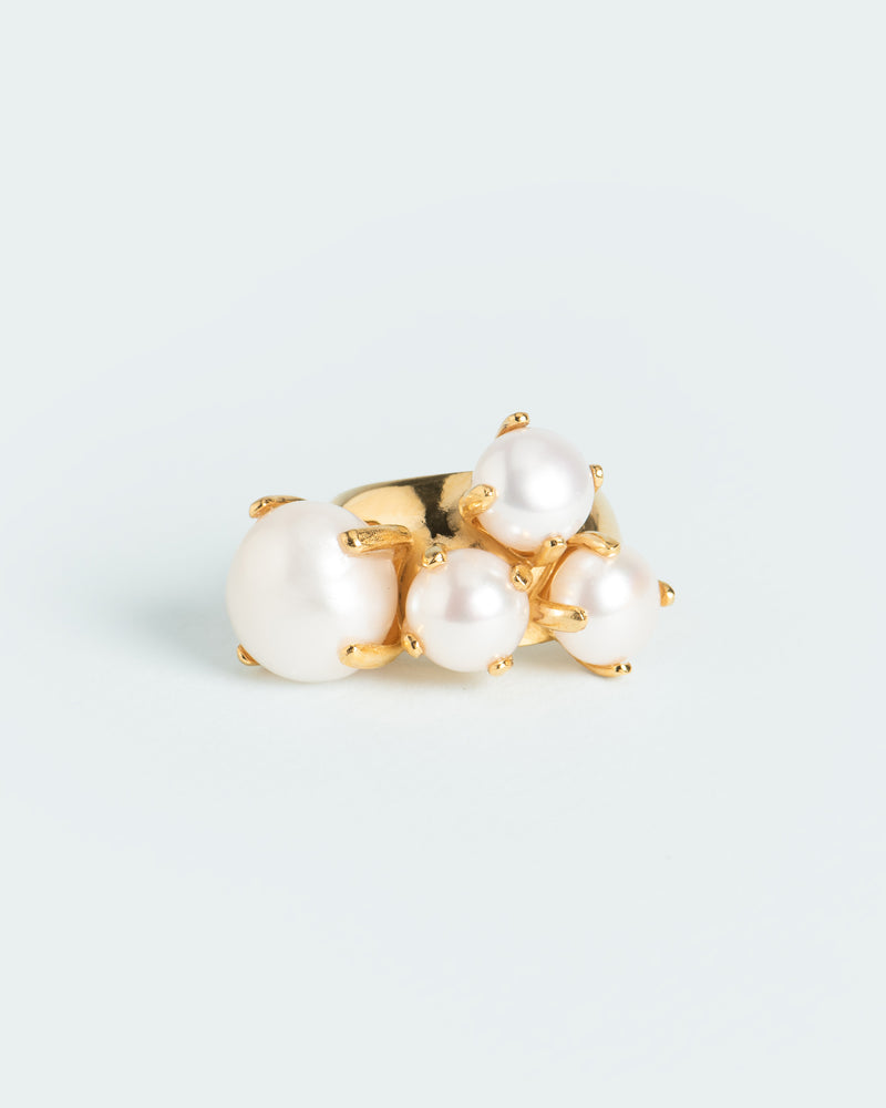 Statement ring ensemble with pearls