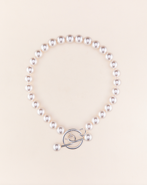 Pearl necklace with T-clasp in silver