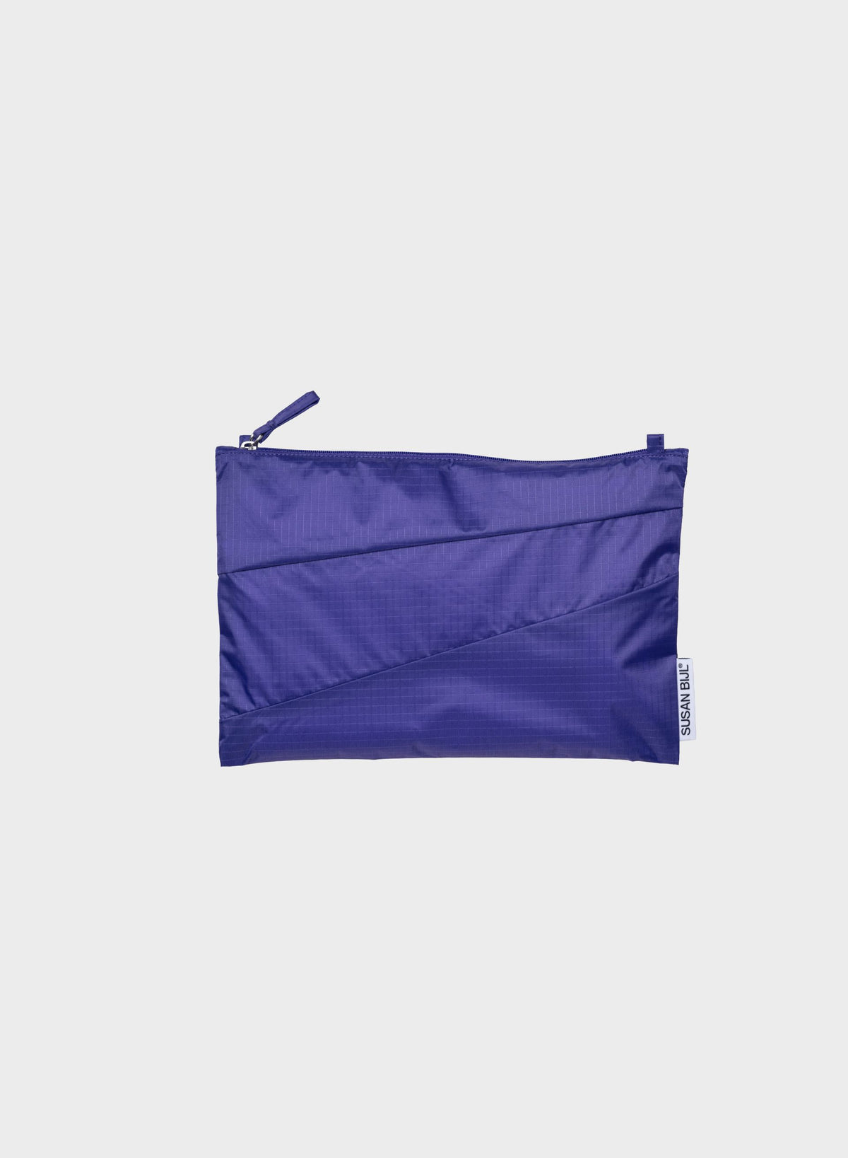 The New Pouch Medium
