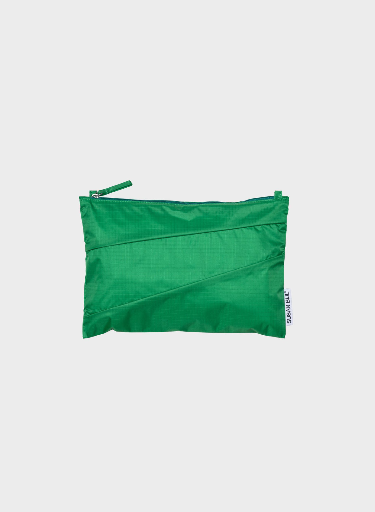 The New Pouch Medium