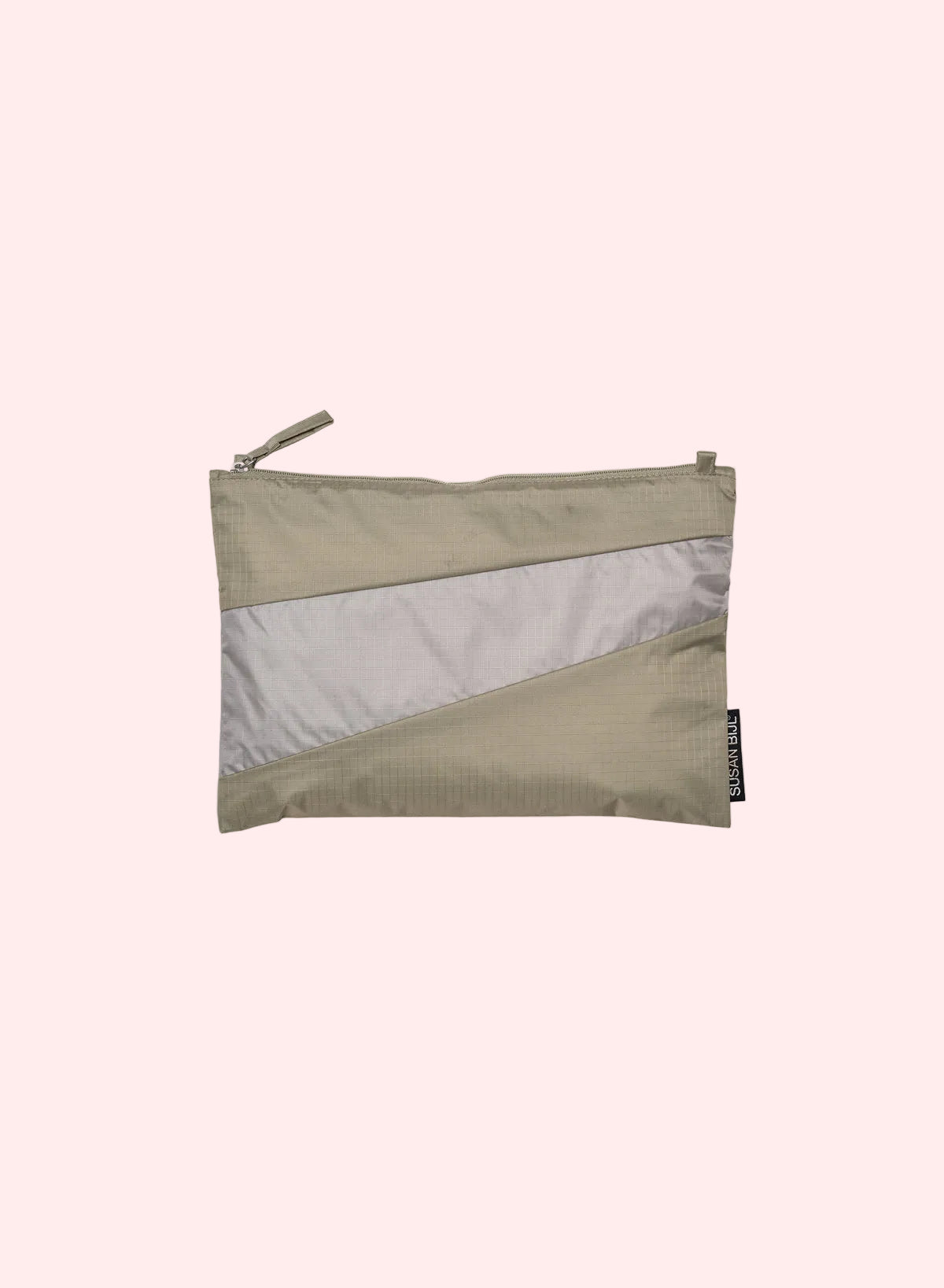 The New Pouch Medium