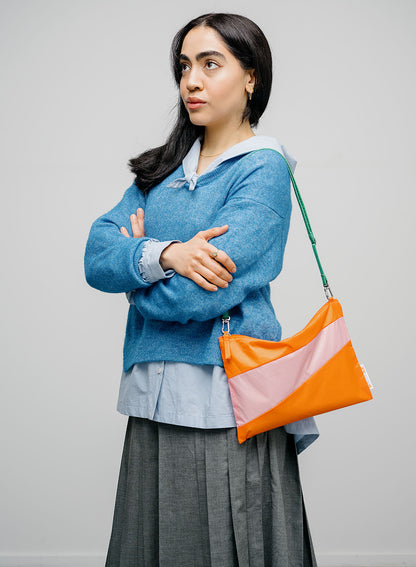 The New Pouch Medium