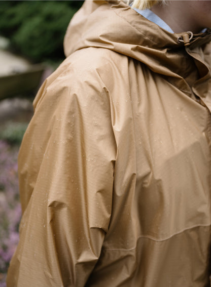 Susan Bijl The New Raincoat Camel close up