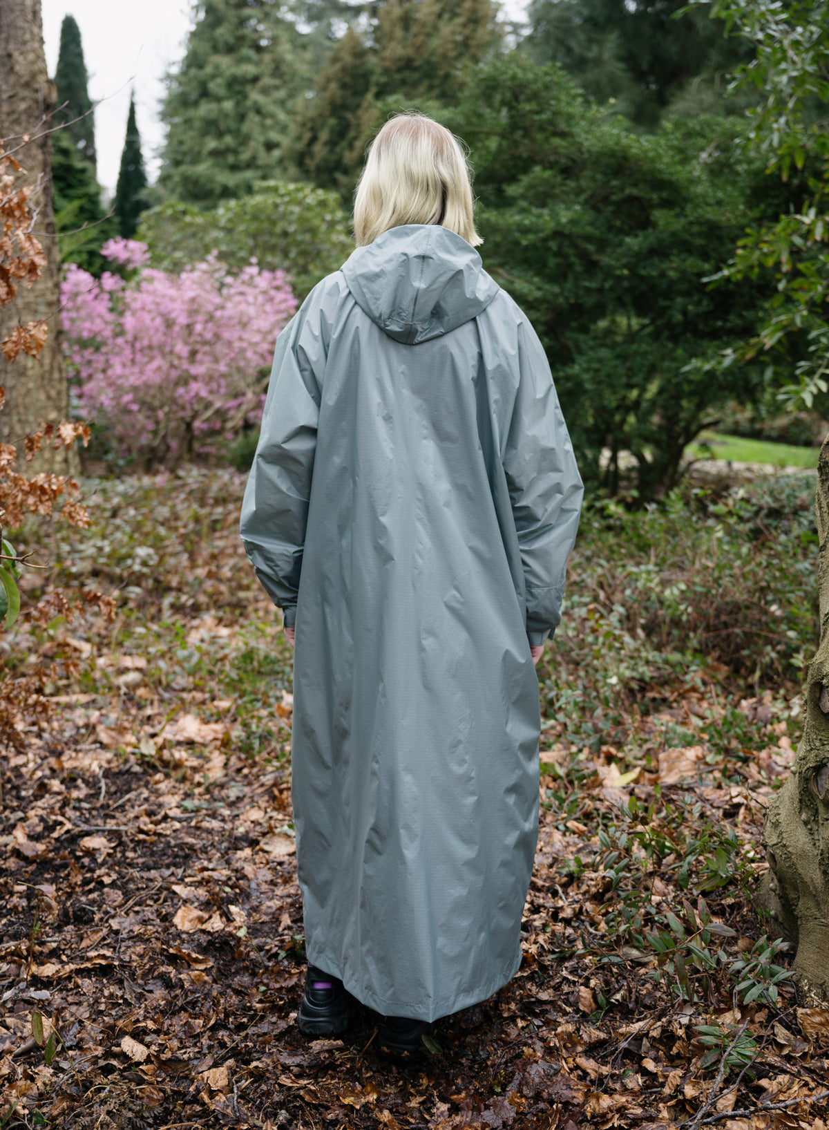 Susan Bijl The New Raincoat Grey  back