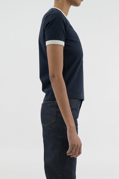 T-SHIRT CROP MANCHE COURTE CONTRASTÉ