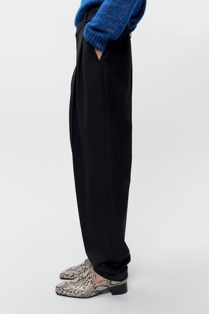 CARROT PANTS Black