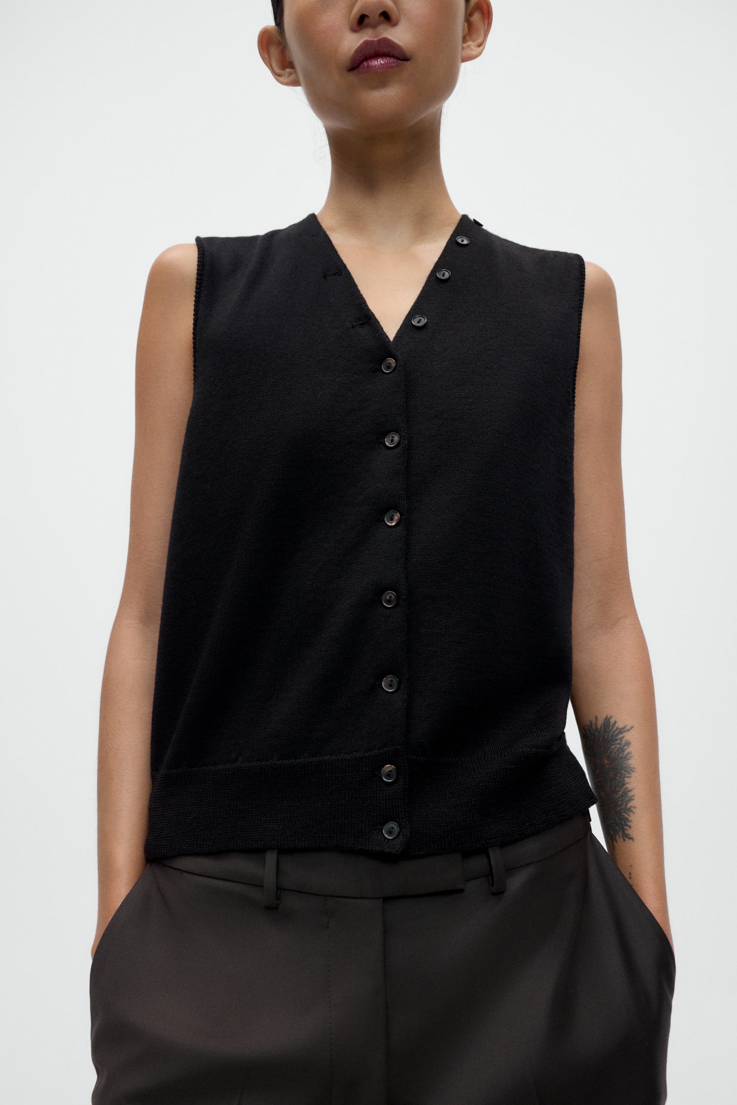 MERINO WOOL BUTTON WAISTCOAT Black