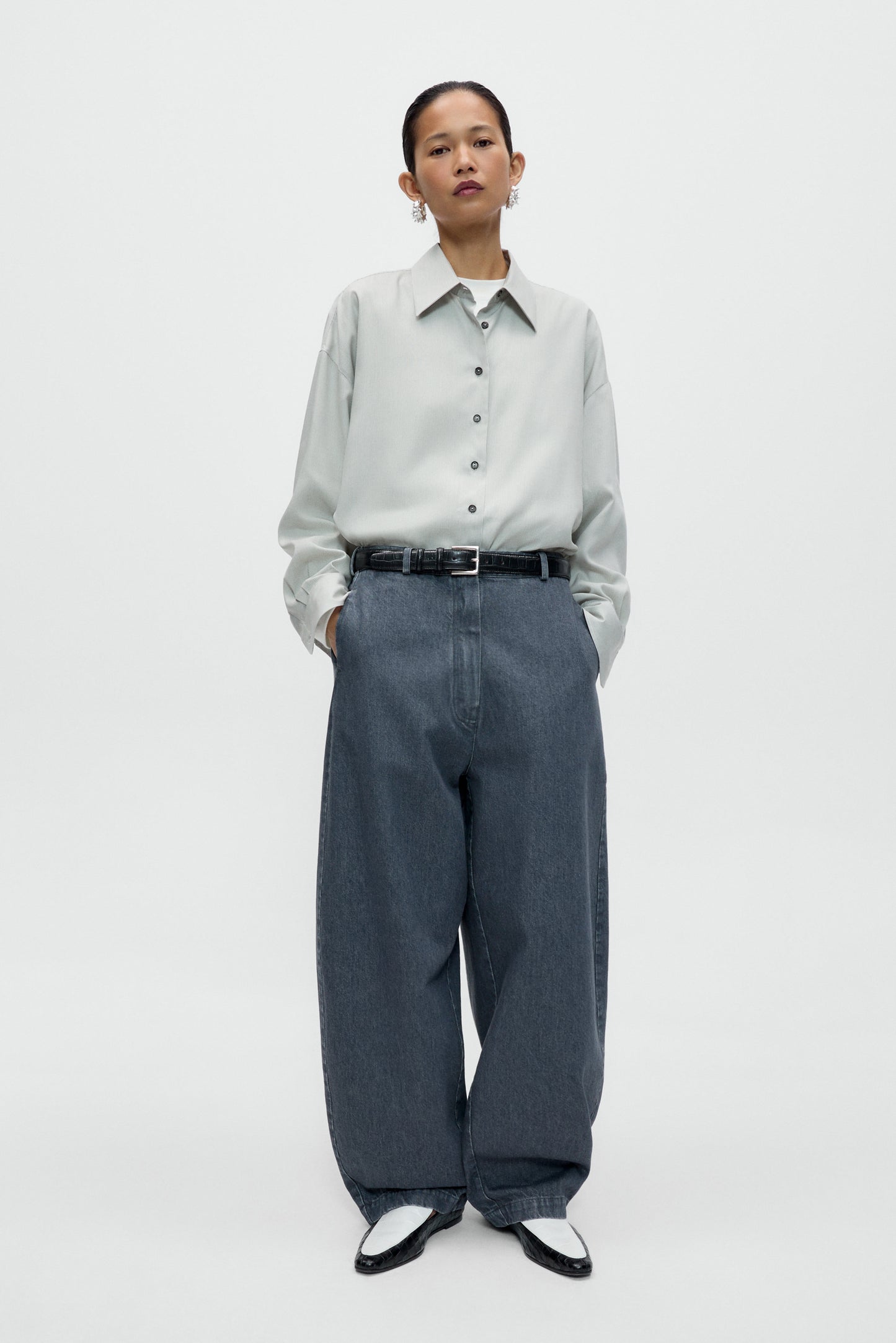 WASHED DENIM CURVED PANTS Grey