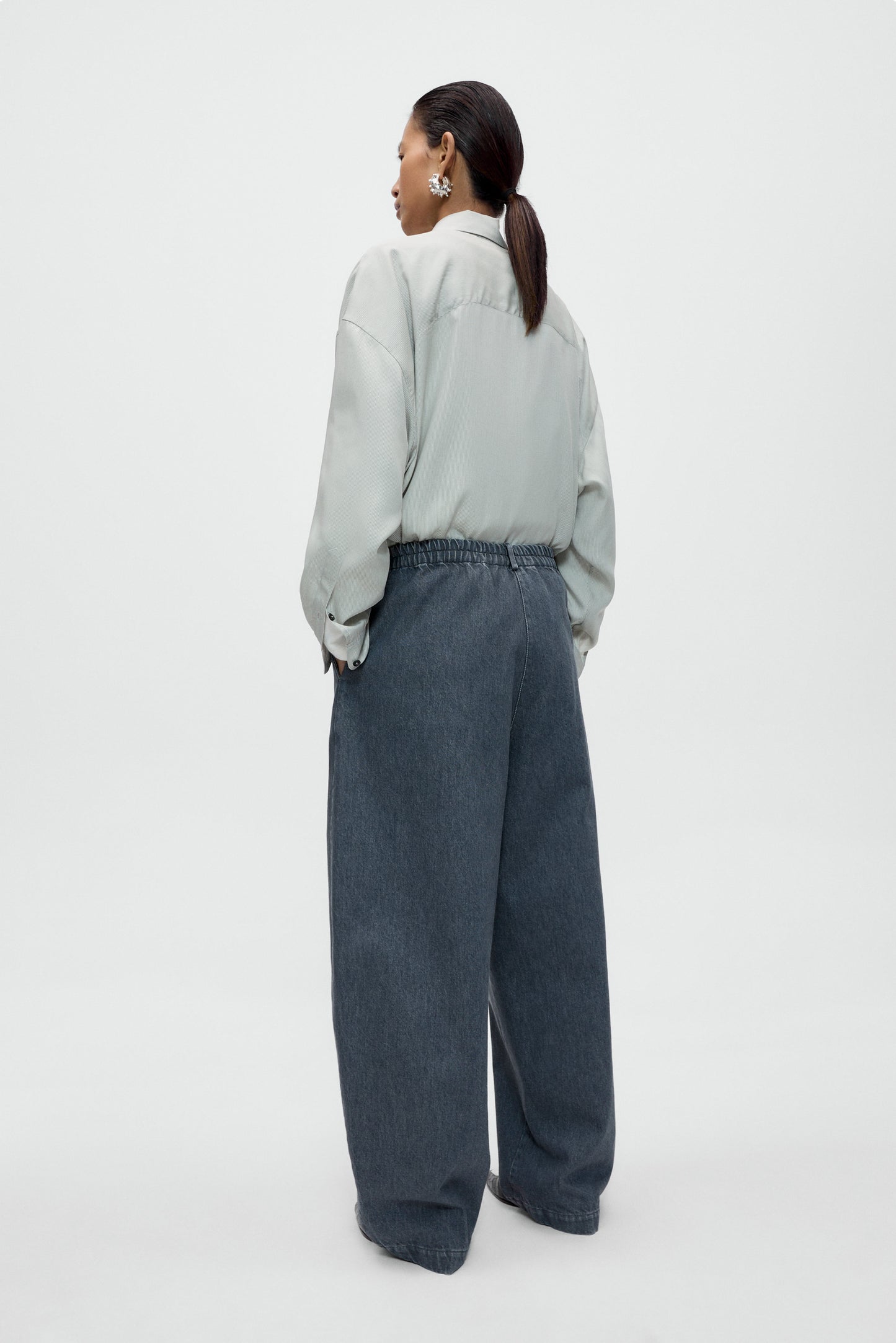 WASHED DENIM CURVED PANTS Grey