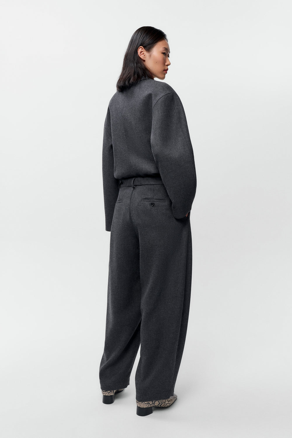WOOL CURVED PANTS Anthracite