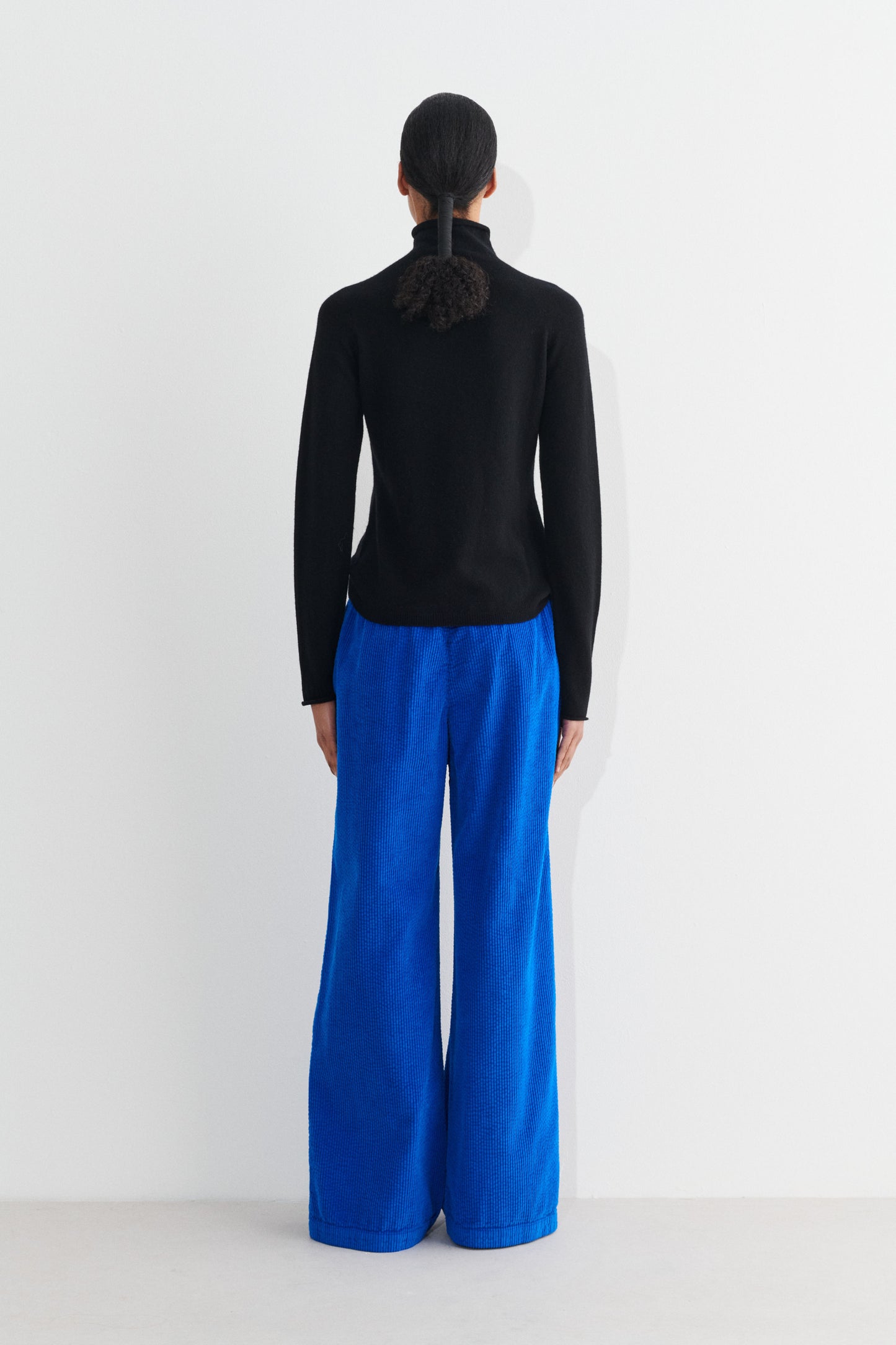 Christian Wijnants trousers Pulika saphire blue back