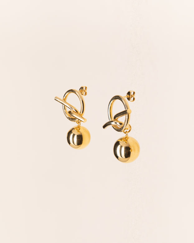 Wouters & Hendrix Pendant post earrings with T-bar and ball in silver side