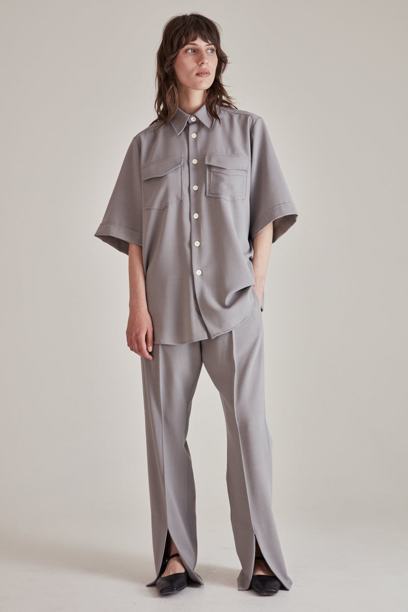 HOPE Park Shirt light grey fluid twill front with Camp Trousers